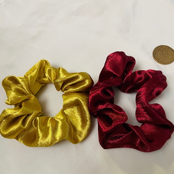 Hair Scrunchies bundle 2pcs - Picture 4 of 4
